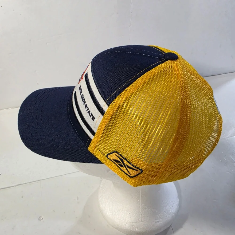 Reebok Golden State Warriors NBA Trucker Hat Snapback Navy Blue Yellow Mesh Cap